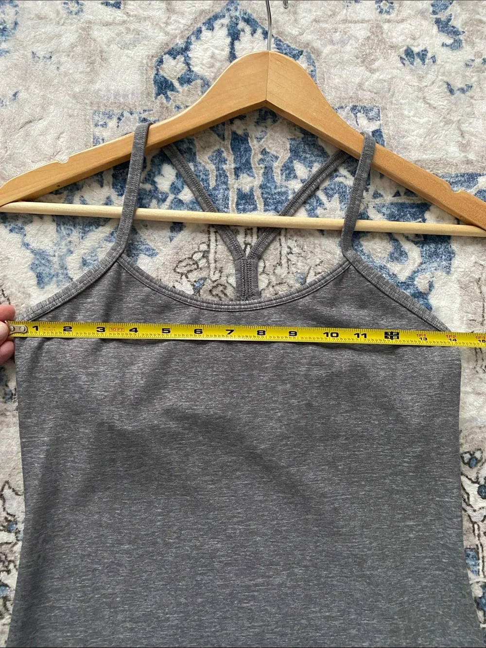 Like new! Lululemon Athletica Women's Grey Racerback Tank Top